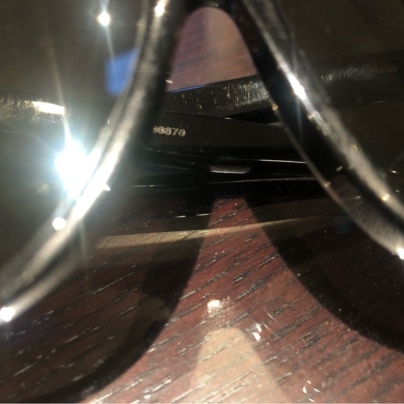 Authentic Saint Laurent black sunglasses - Picture 7 of 10